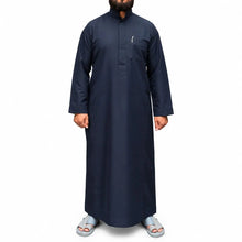 Lade das Bild in den Galerie-Viewer, Men’s navy blue thobe with a stand collar, concealed zipper closure, long sleeves with flat cuffs, and a chest pocket.
