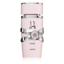 تحميل الصورة إلى عارض المعرض، Yara by Lattafa perfume bottle
